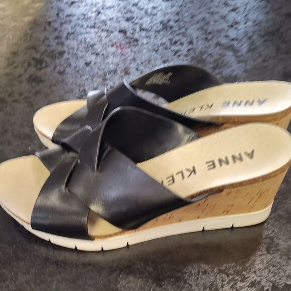 Anne Klein Black Mules with Crisscross Straps - Picture 5 of 6